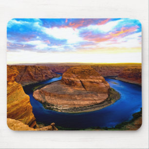 Grote Canyon Rode Rotsen en Blauwe Water Schoonhei Muismat