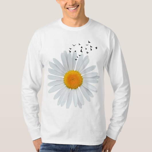 Grote Daisy Flower met Flock of Flying Birds. T-shirt (Voorkant)