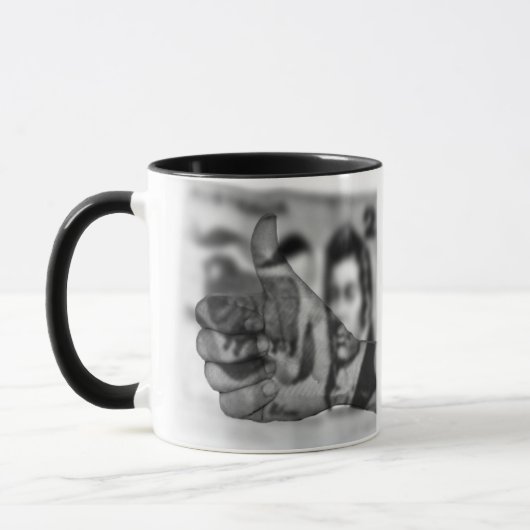 Grote duimen voor geld, Combo Coffee Mok. Mok (Links)