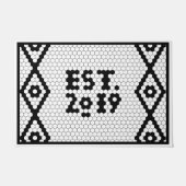 Grote Est. 2019 Zwart-Wit Tegel Deurmat (Voorkant)