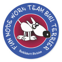 Grote glanzende sticker voor Hucklebutt Division