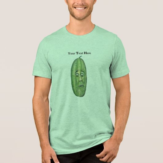 Grote groene augurk met verbaasd uitziende gezicht Tri-Blend shirt (Voorkant)
