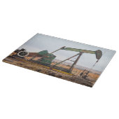 Grote groene pomp in een olieveld snijplank (Hoek)