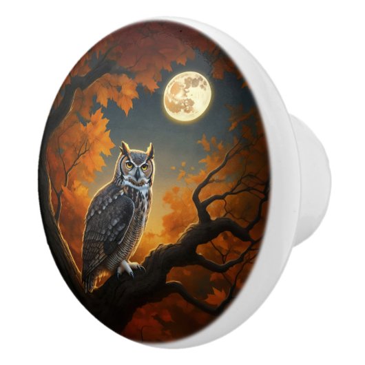 Grote Horned Uil in de herfst Keramische Knop (Rechts)