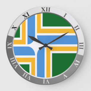 Grote klok onder de vlag van Portland