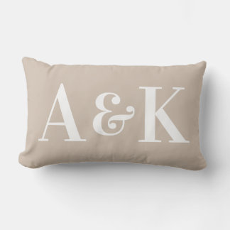 Grote Monogram Beginletters op Effen Kleur Kussen