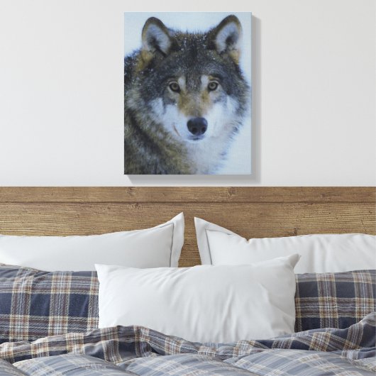 Grote mooie grijze wolf in het wild canvas afdruk (Insitu (Slaapkamer))