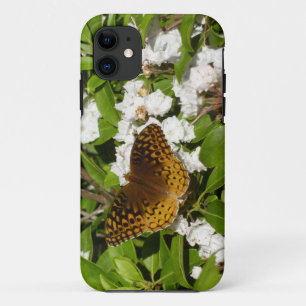 Grote parelmoervlinder op berglaurier iPhone 11 hoesje