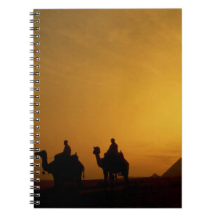 Grote Piramides van Gizeh, Egypte bij zonsondergan Notitieboek