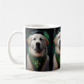 Grote Pyreneeën Dog in St. Patrick's Day Dress Koffiemok (Links)