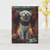 Grote Pyreneeën Hond Met Kerstcadeaus Open Haard Kaart (Gele Bloem)