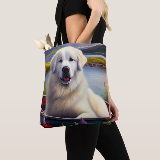 Grote Pyreneeën op een peddel: een Schilderachtig Draagtas (Dichtbij)