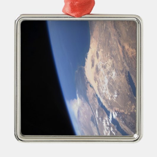 Grote schuine scène metalen ornament (Voorkant)