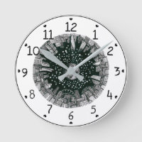 Grote stad onder de maan zwart-wit