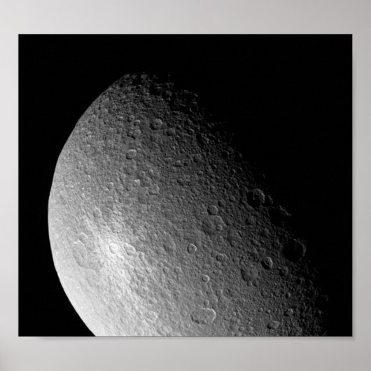 Grote witte vlek op Rhea Poster (Voorkant)