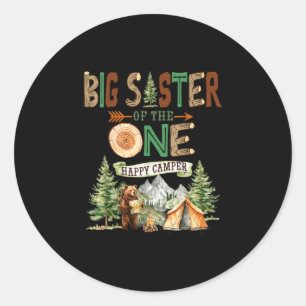 Grote zus van de gelukkige kampeerder 1e verjaarda ronde sticker