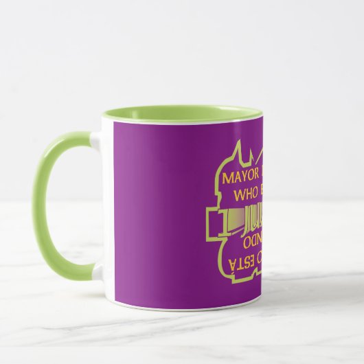 Groter is de Mok van de Koffiekoffie van He (Esp) (Links)