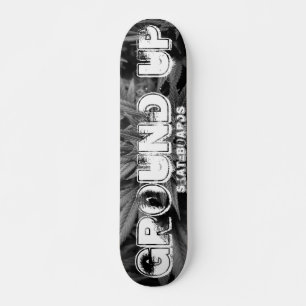GROUND UP Pont de skateboard noir et blanc