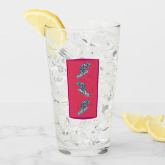 Grouper in Beweging - Magenta-getinte Achtergrond Glas