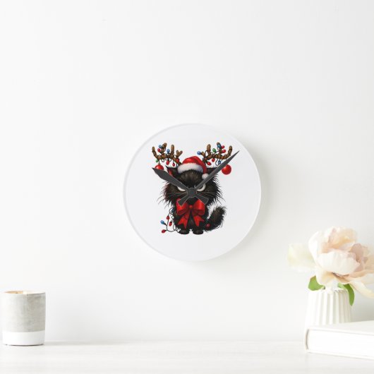 Grumpy Christmas Cat with Santa Hat and Antlers Ronde Klok (Huis)