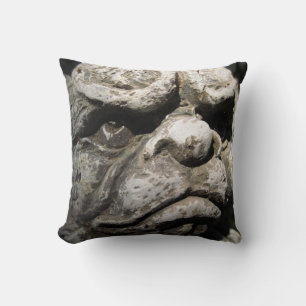 Grumpy Gargoyle Coussin