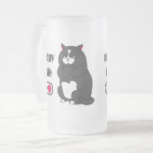 Grumpy mode op een rare vetkat matglas bierpul (Voorkant links)