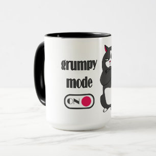 Grumpy mode op mok met gefrituurde kattenkoffie