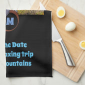 Grumpy Owl Nesting on Monogram Egg Foto Theedoek (Quarter Fold)