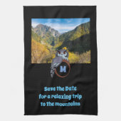 Grumpy Owl Nesting on Monogram Egg Foto Theedoek (Verticaal)