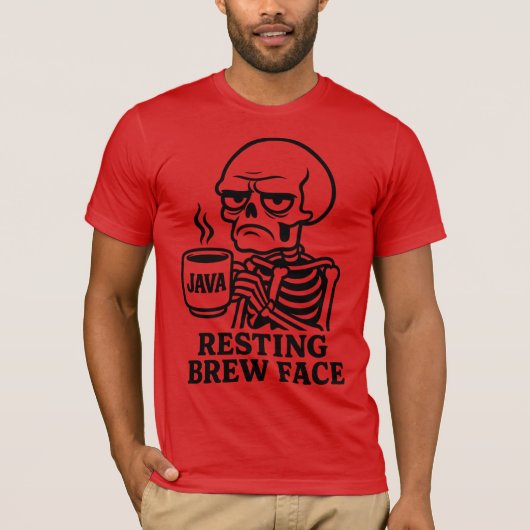 Grumpy Skeleton Coffee Lover – "Resting Brew Face" T-shirt (Voorkant)