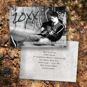 Grunge Guy Afstudeerfoto Middelbare School Univers Aankondiging