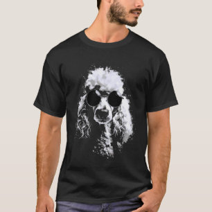 Grunge stijl hipster poedel hond met zonnebril t-shirt