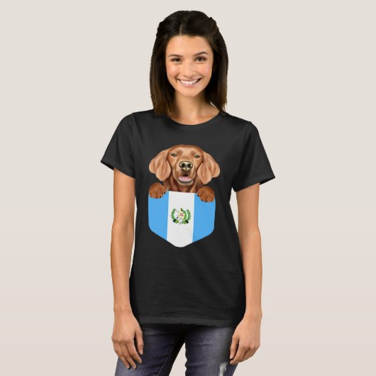 Guatemala Flag Irish Setter Dog In Pocket T-shirt (Voorkant volledig)