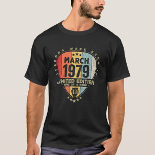 Guitar Pick - Legends werd in maart 1979 geboren T-shirt