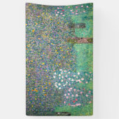 Gustav Klimt - Rosebushes onder de bomen Spandoek (Verticaal)