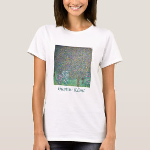 Gustav Klimt - Rosebushes onder de bomen T-shirt