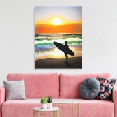 Guy op het strand met Surf Board Sunset Canvas Afdruk (Insitu (Woonkamer))