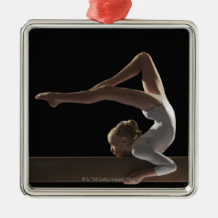 Gymnast met balansstraal metalen ornament
