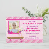 Gymnastique fête Anniversaire Invitation Blonde Gi (Debout devant)