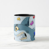 Haaien onder vissen mok (Midden)