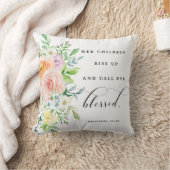 Haar kinderen staan op en noemen haar naakte piloo kussen (Deken)