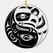 Haida Thunderbird Zwarte en Witte Adelaar Cirkel Keramisch Ornament (Achterkant)