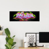 Hailey op graffiti poster (Thuiskantoor)