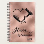 Hair Styliste Salon Business Rose Ciseaux d'or<br><div class="desc">Cette conception a été créée par art numérique. Elle peut être personnalisée dans la zone fournie ou customisée en choisissant le clic pour customiser une autre option et en changeant le nom, les initiales ou les mots. Vous pouvez également modifier la couleur et le style du texte ou supprimer le...</div>
