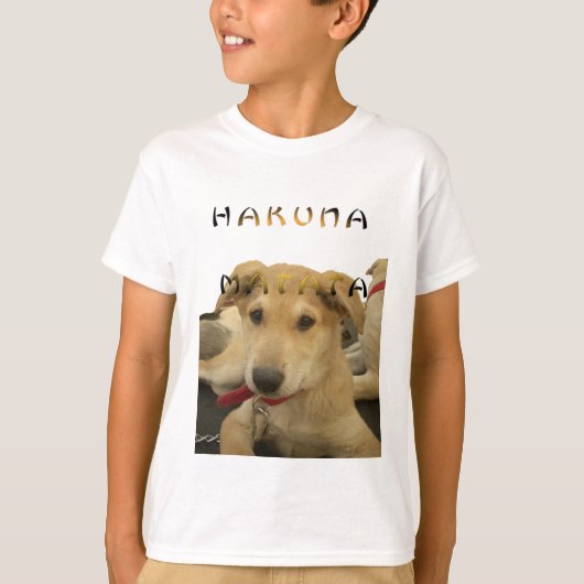"Hakuna Matata Pup" - Zorgenvrije Puppy Liefde T-shirt (Voorkant)