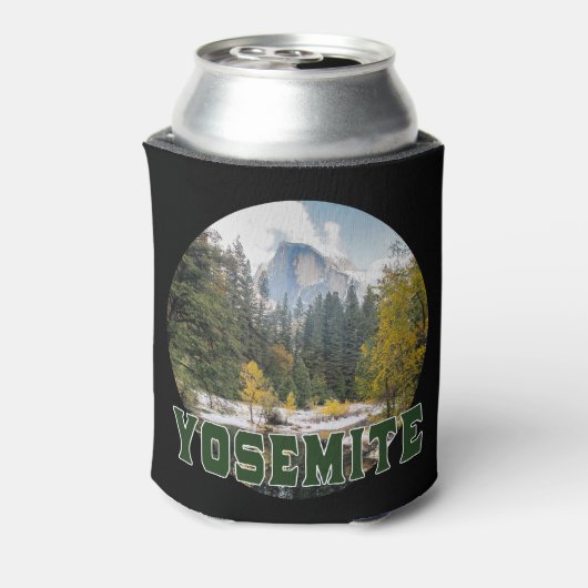 Half Dome in de herfst, met "Yosemite" tekst Blikjeskoeler (Blikje Achterkant)