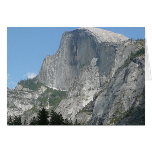 Half Dome vu de côté dans le parc national de Yose (Devant horizontal)