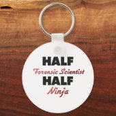 Half Forensic Scientist Half Ninja Sleutelhanger (Voorkant)