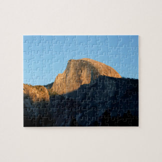 Halfdommen op late middag legpuzzel