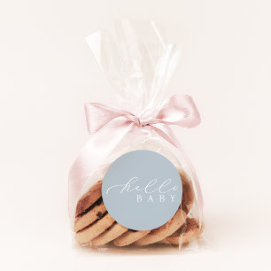 Hallo Baby Blue Minimalistisch Script Baby shower Ronde Sticker